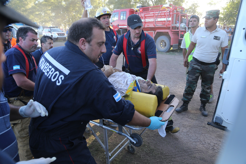 Illustration for article titled 11 Injured At Dakar Rally After Car Spears Into Crowd As Race Only Begins
